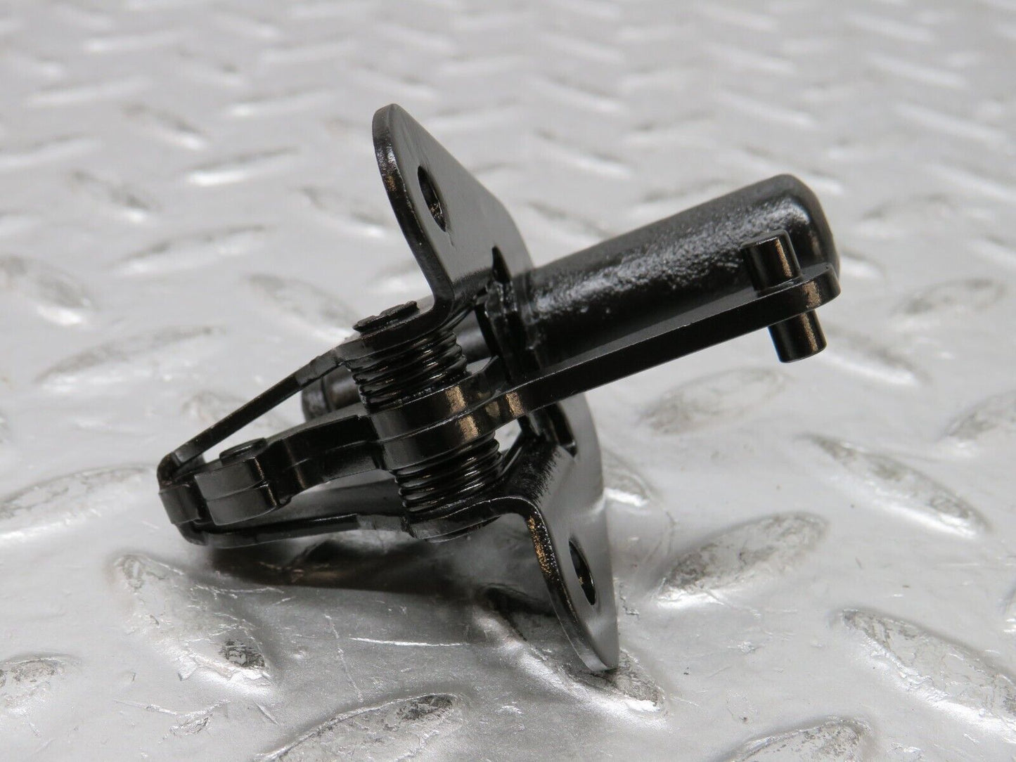 31776 Mercedes-Benz W201 190LE 1.8L Bonnet Lock Latch 2018800860