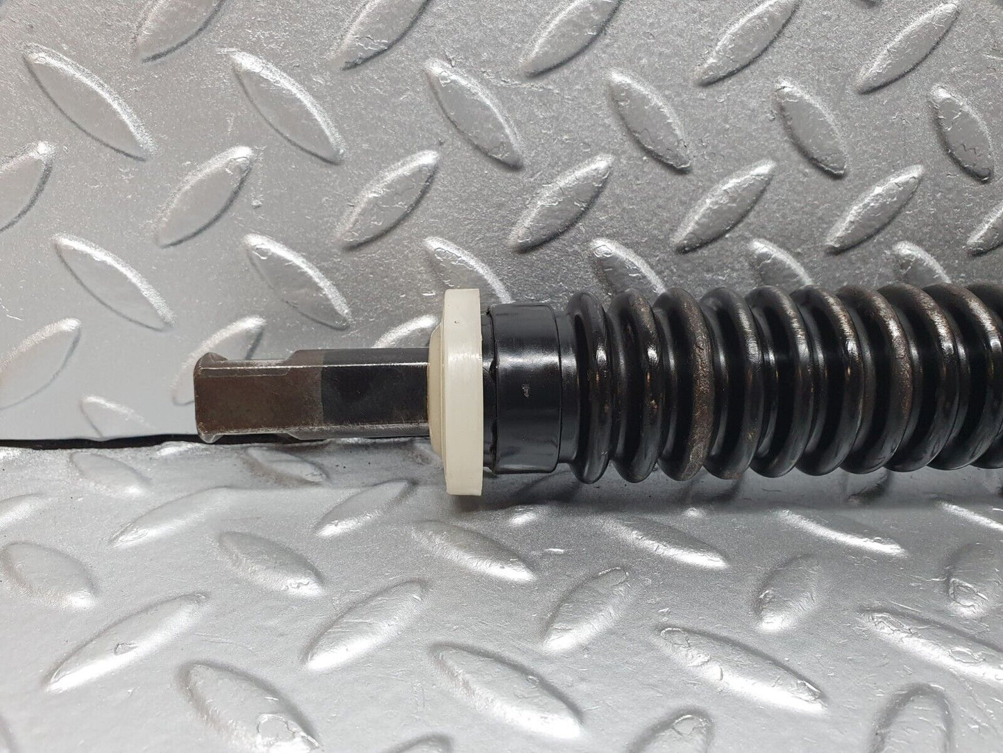 40709 Mercedes-Benz W123 300D Steering Column