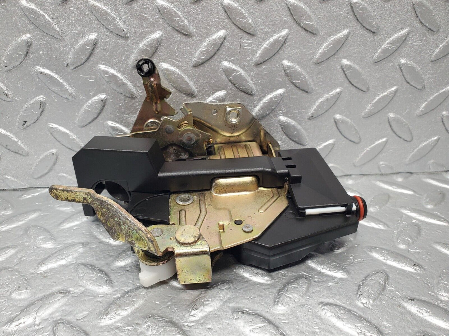 46749 Mercedes-Benz R129 320SL Coupe Right Door Lock Mechanism