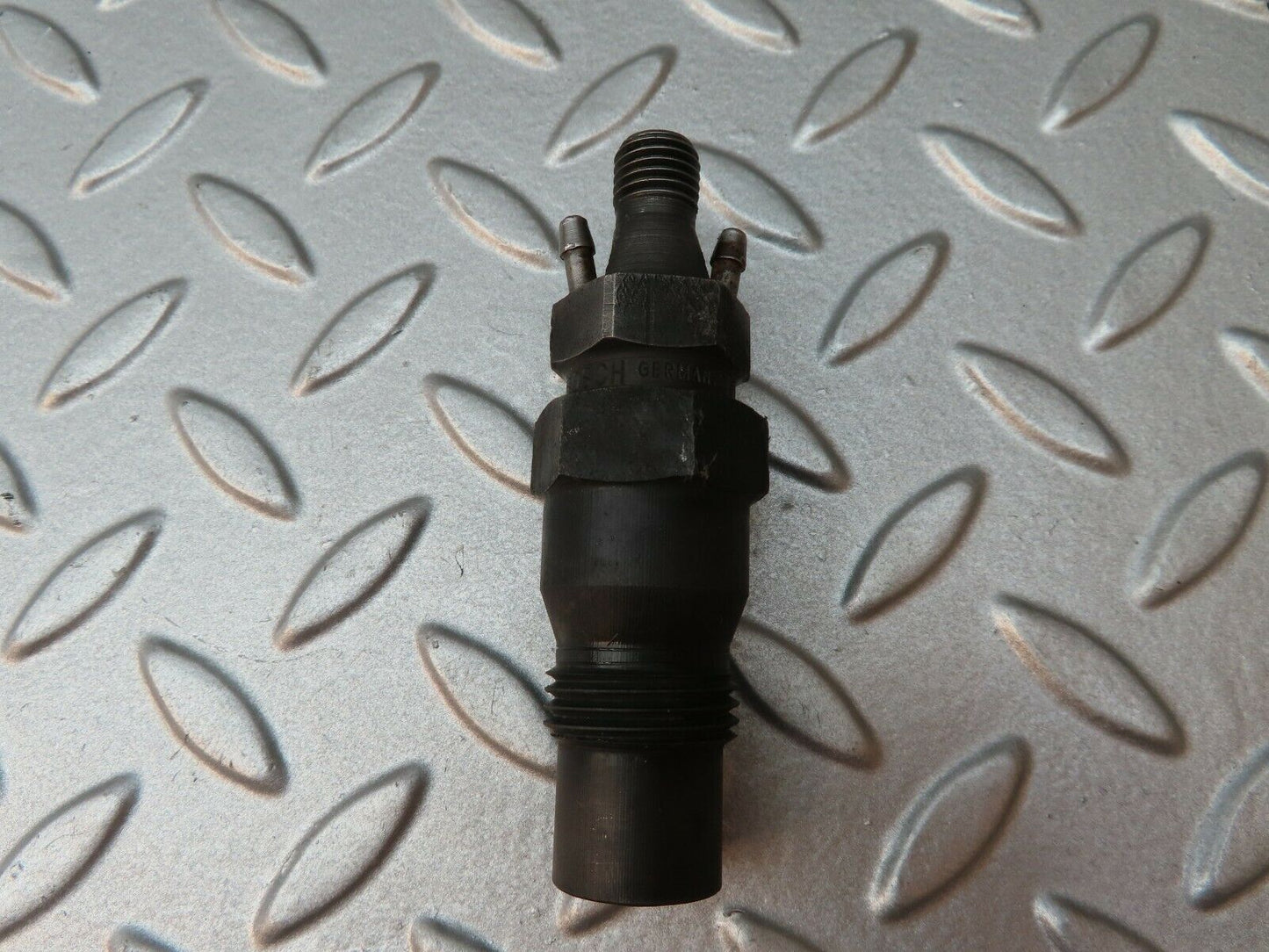 0325 Mercedes-Benz W123 240D 300D Diesel  Fuel Injector  KCA30SD27/4