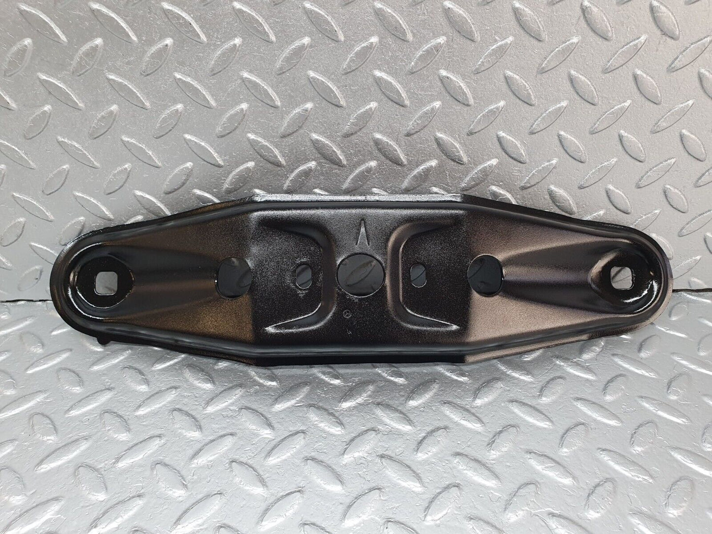 41497 Mercedes-Benz W124 200E Gearbox Mount Bracket