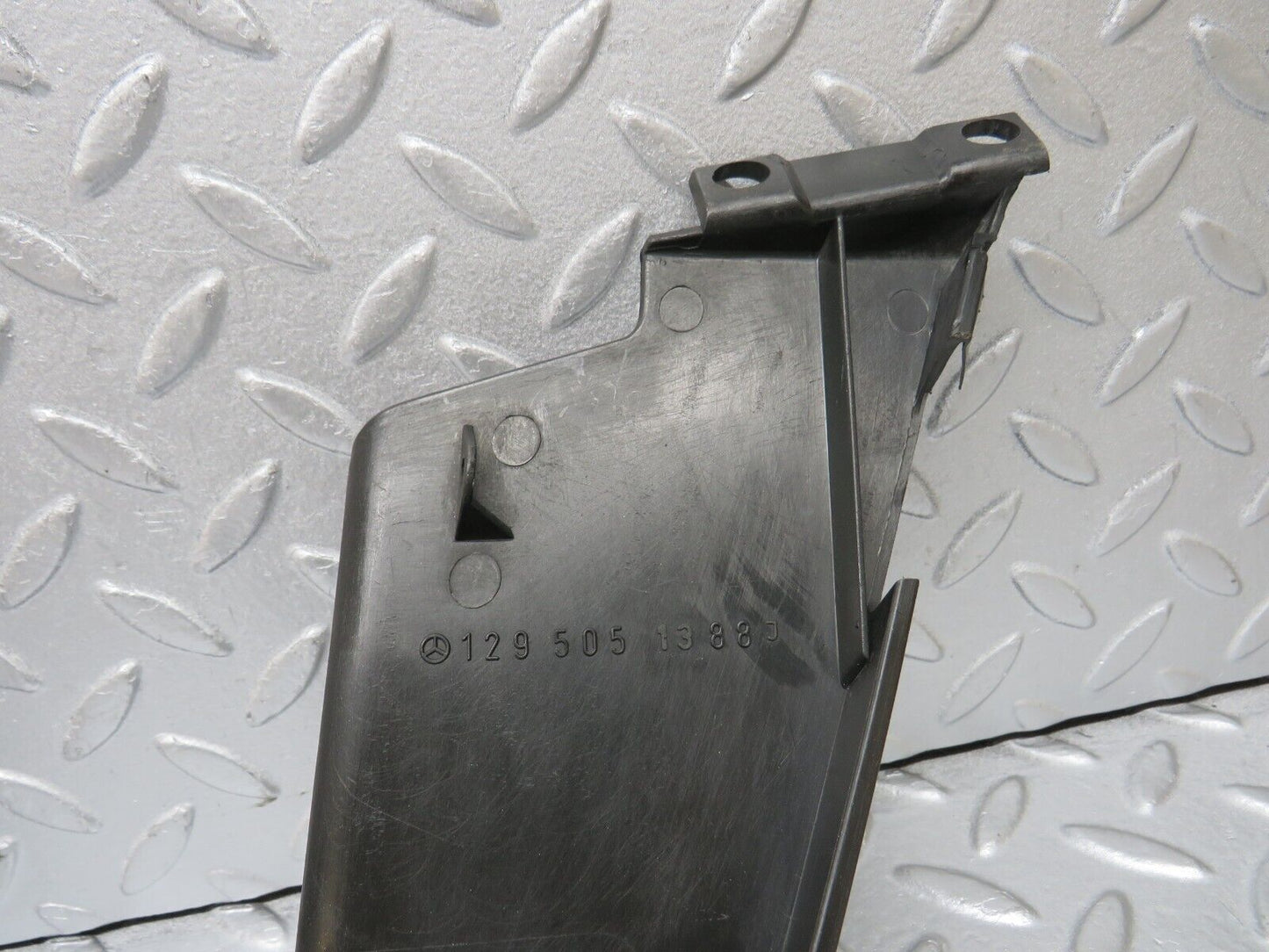 39621 Mercedes-Benz R129 320SL Coupe Radiator Fan Shroud Cover 1295051388 1295051288 1295051788