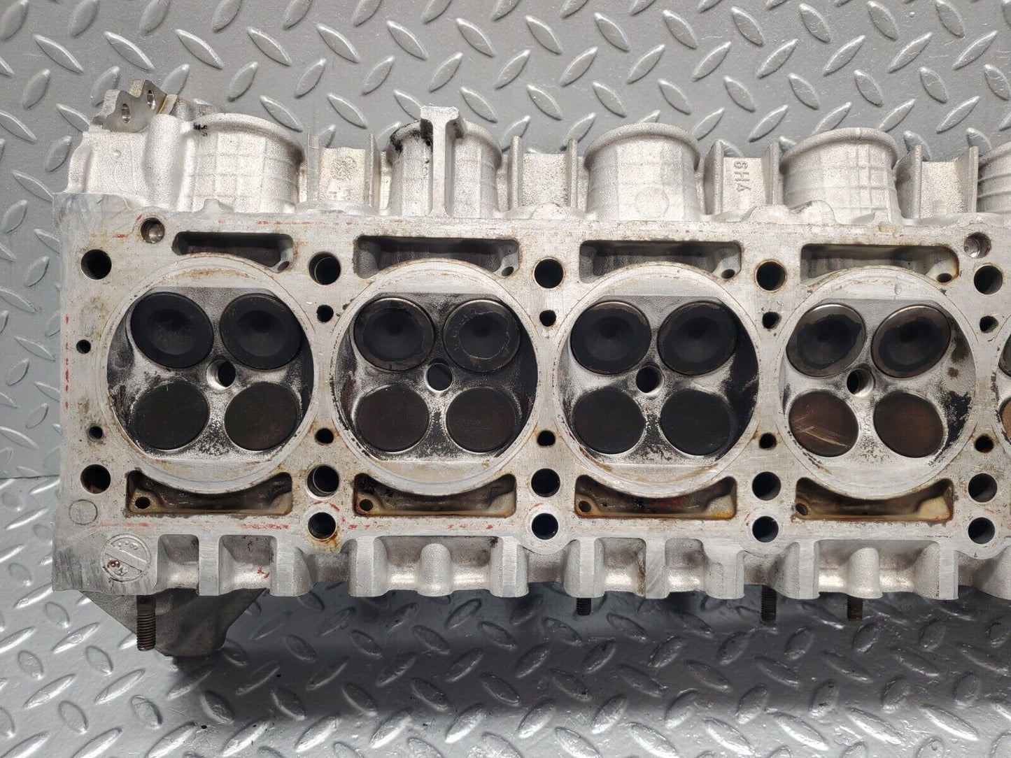 46239 Mercedes-Benz W124 280E Cylinder Head 1040161601