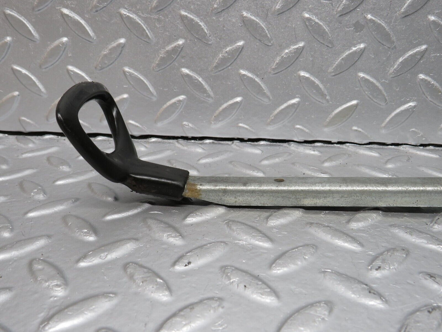 40113 Mercedes-Benz R107 350SL Front Left Seat Sliding Adjust Handle