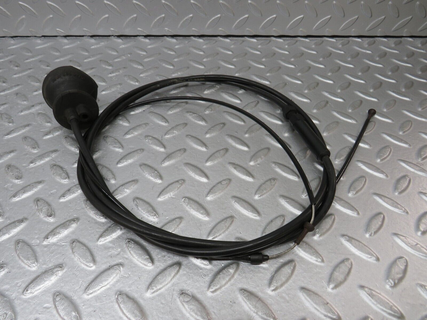 36299 Mercedes-Benz W126 420SE Bonnet Release Cable 1269970881