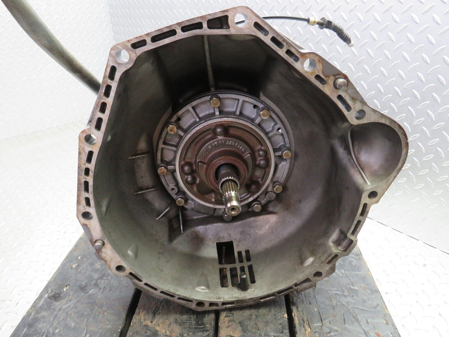 25640 Mercedes-Benz W123 200 Automatic Gearbox 722.406 1232706701 1232711801