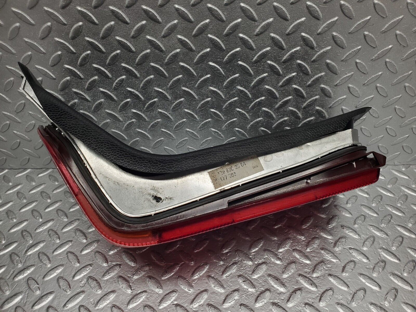 46858 Mercedes-Benz R129 320SL Coupe Tail Light Left Side 1298203564