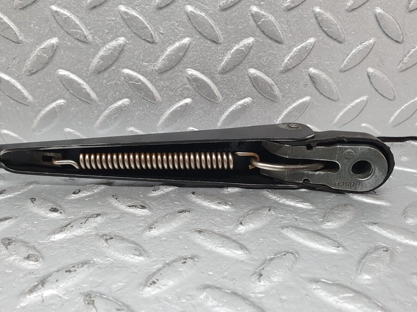 41208 Mercedes-Benz W126 300SE Windscreen Wiper Arm Right Side