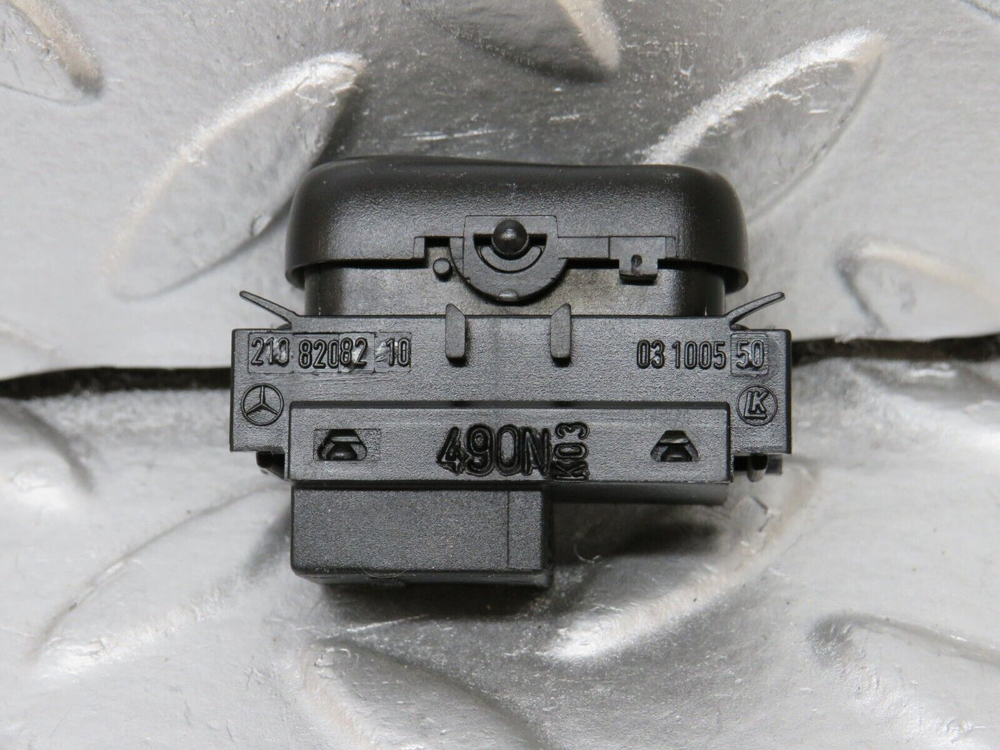 34755 Mercedes-Benz W210 320E Electric Window Switch 2108208210