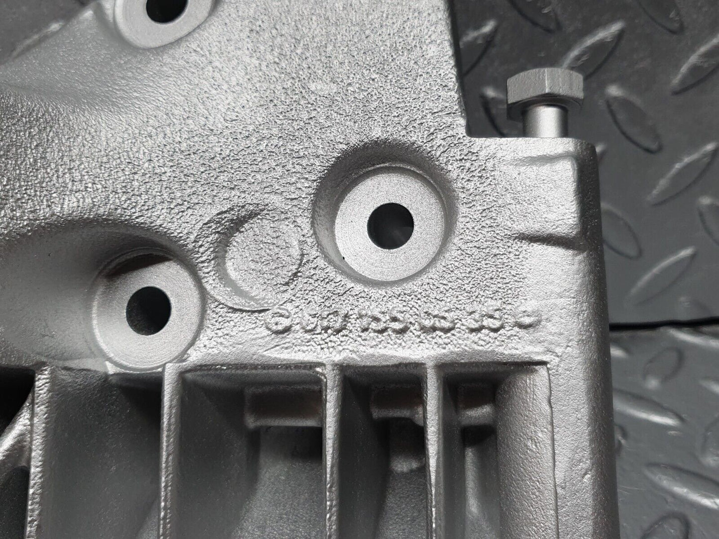 40825 Mercedes-Benz W123 300D Alternator Generator Bracket 6171550535