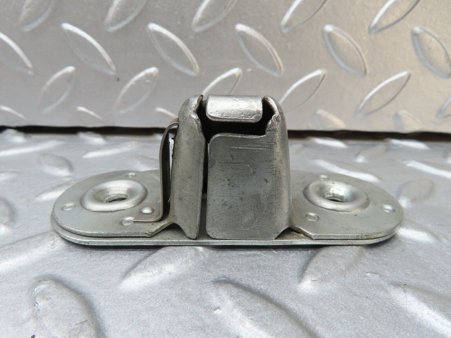 17566 Mercedes-Benz W116 450SEL Trunk Lock Latch