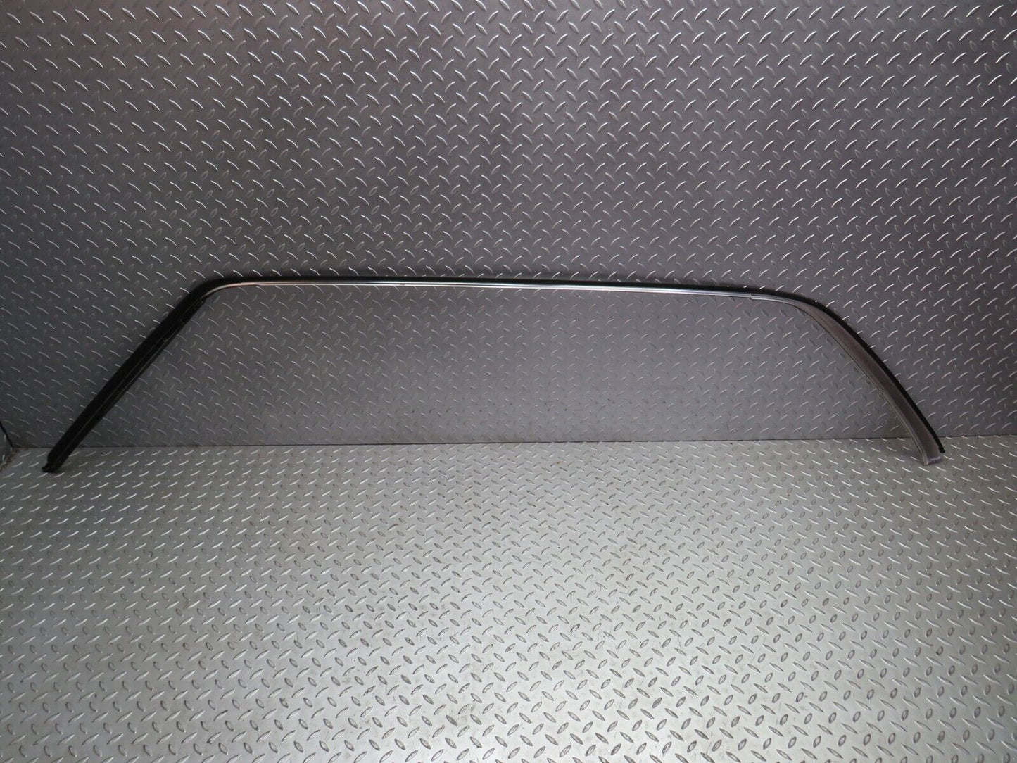 32219 Mercedes-Benz W123 230E Roof Chrome Moulding Trim Right Side