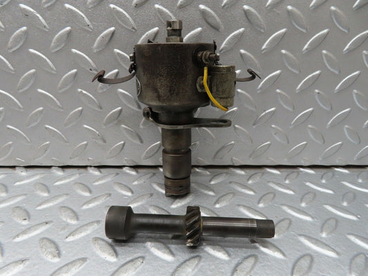 18742 Mercedes-Benz W120 W121 Ponton Ignition Distributor Bosch VJUR4BR27T