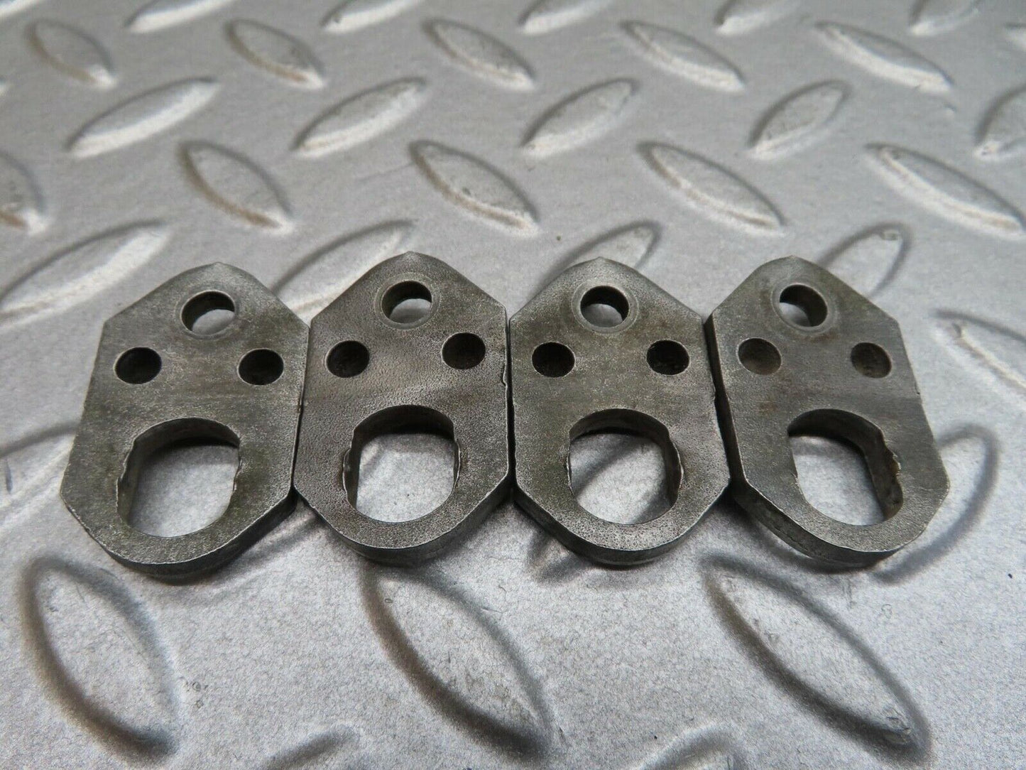 14403 Mercedes-Benz W116 350SE Fuel Injector Bracket Holder 4pcs