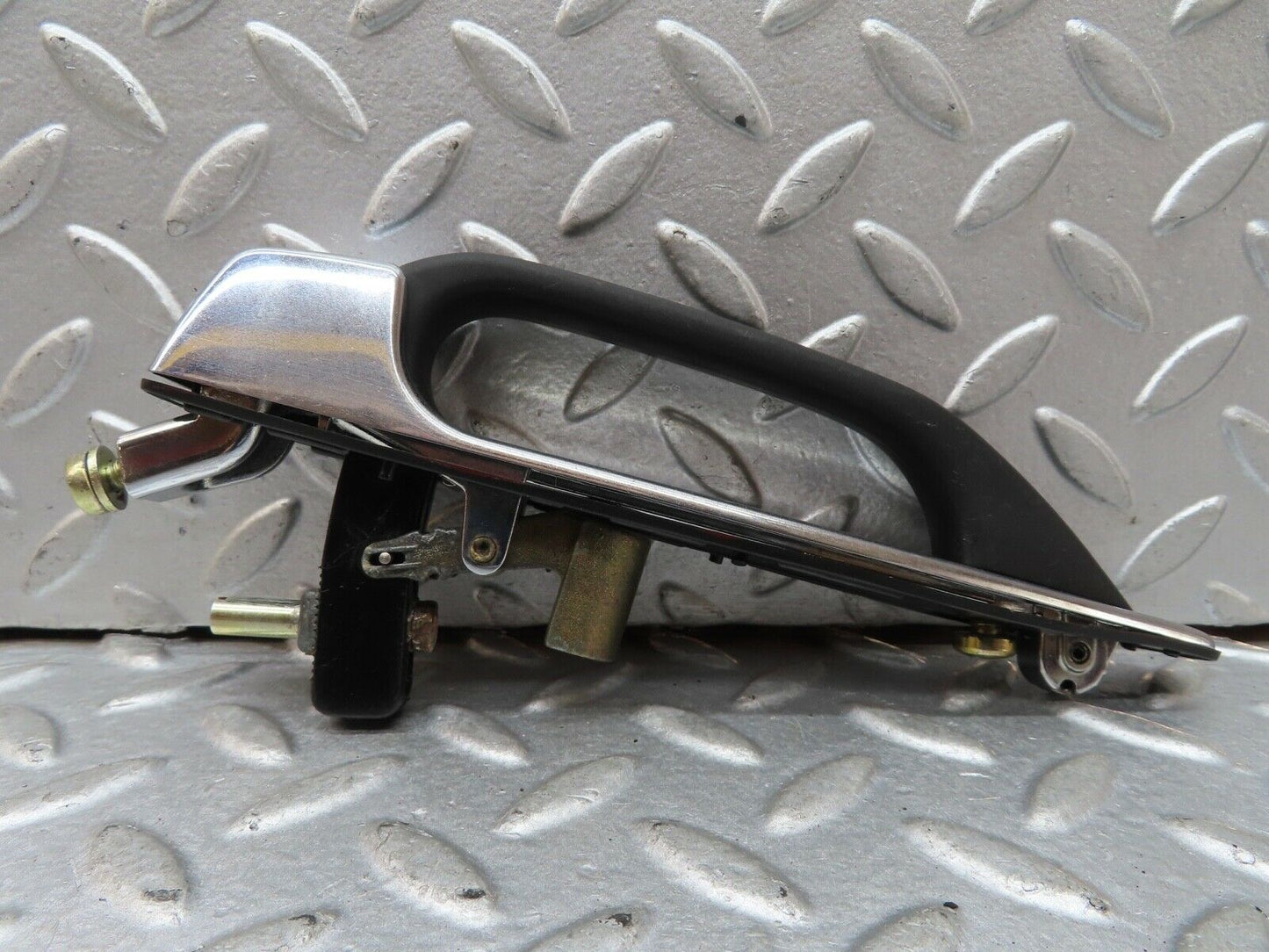 19151 Mercedes-Benz W123 300D Rear Exterior Door Handle 1237600359