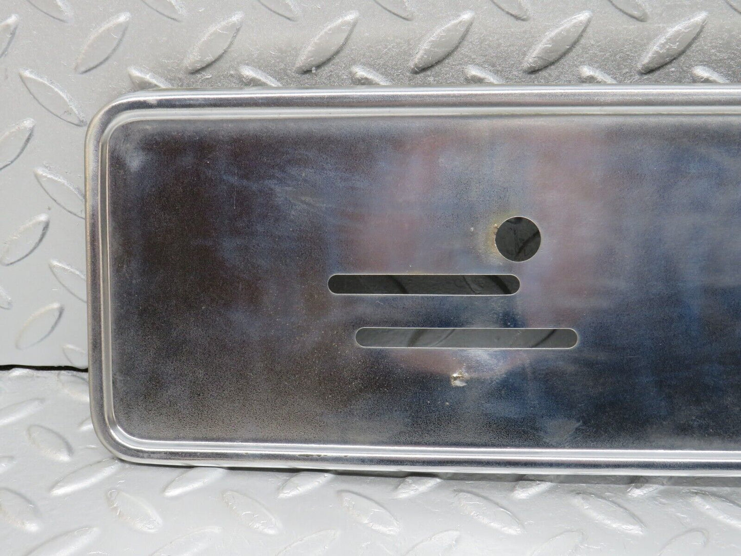 40663 Mercedes-Benz W123 300D Front Chrome Number Plate Holder
