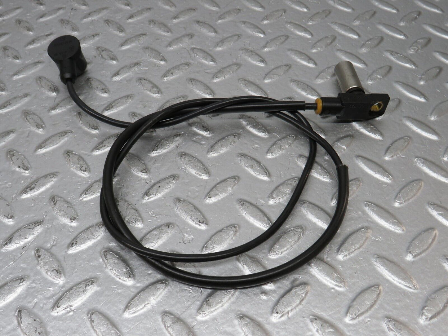 33509 Mercedes-Benz W202 C180 Crankshaft Position Sensor 0155452828 0031535028