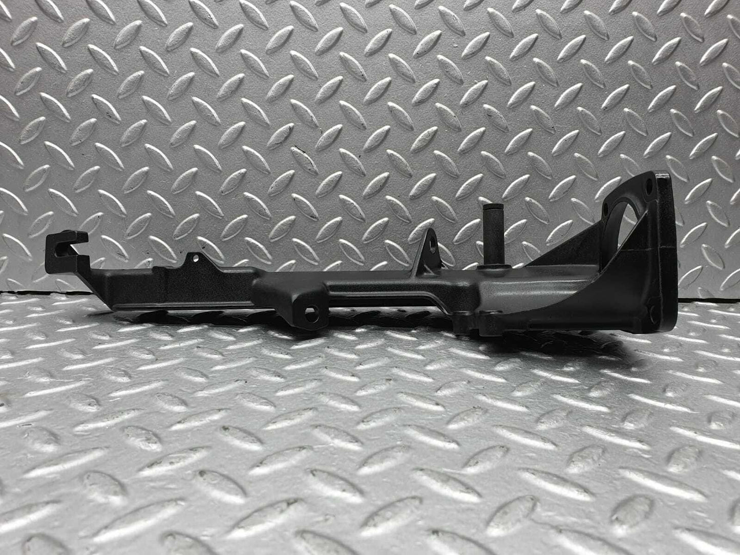 0110 Mercedes-Benz C107 350 SLC Brake Pedal Bracket 1072941101