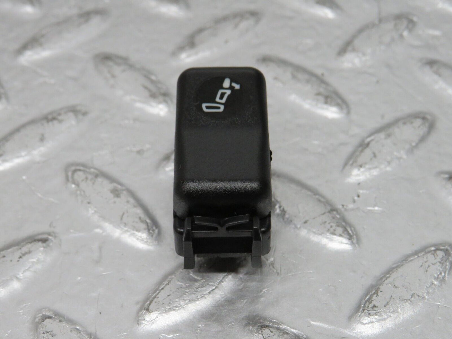 29526 Mercedes-Benz W124 230E Rear Headrest Release Control Switch