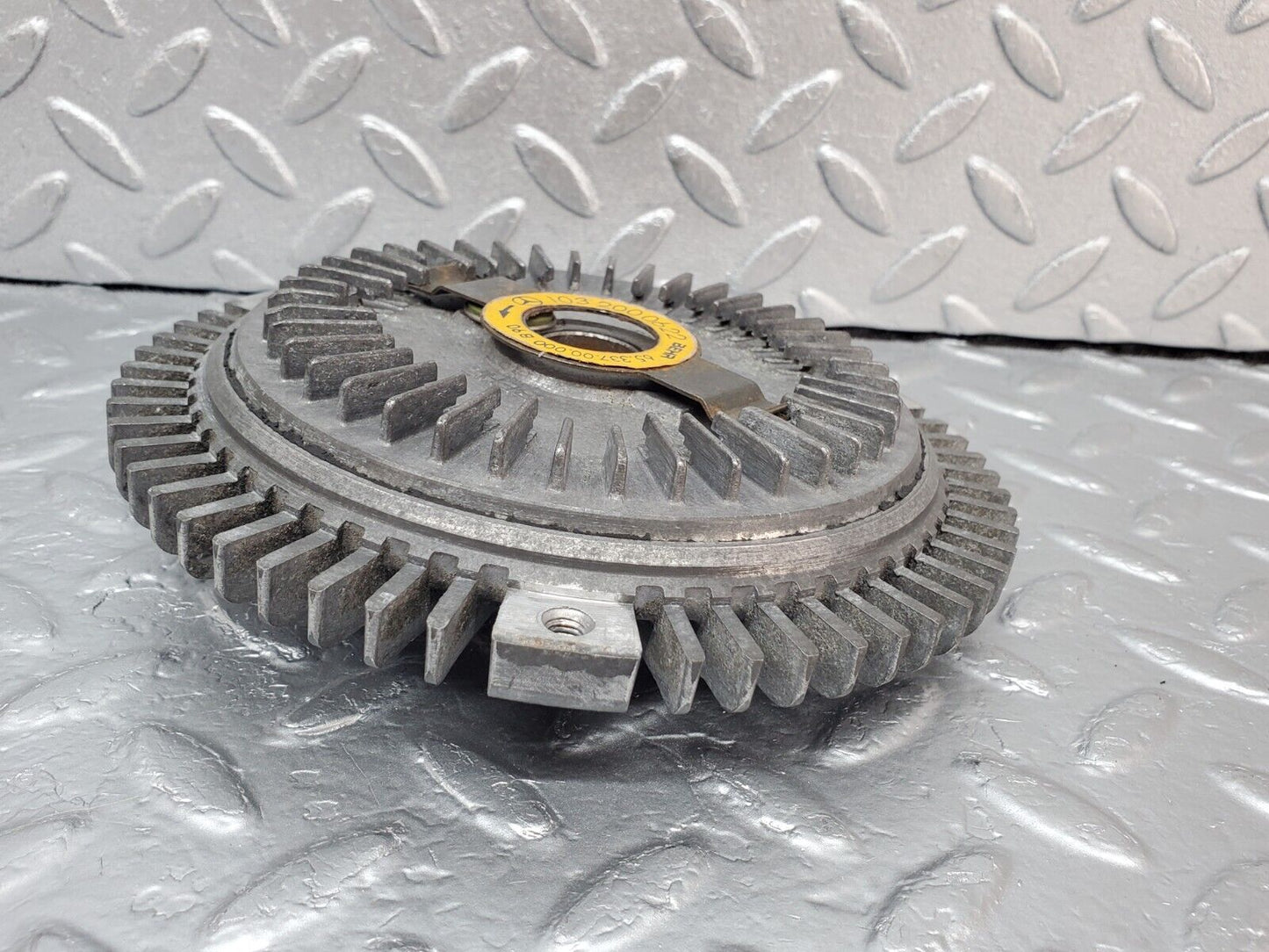 45068 Mercedes-Benz R129 300SL Coupe Engine Cooling Fan Clutch Behr 1032000622