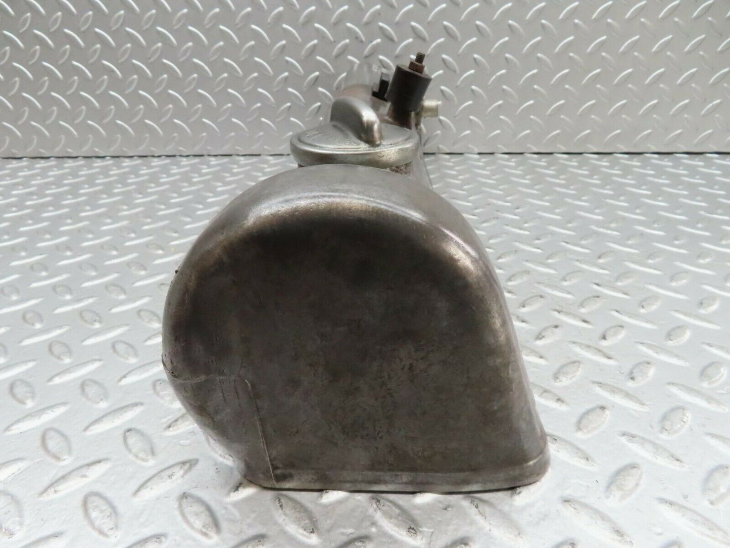 15666 Mercedes-Benz R107 450SL Cylinder Head Valve Cover Right Side 1160163305