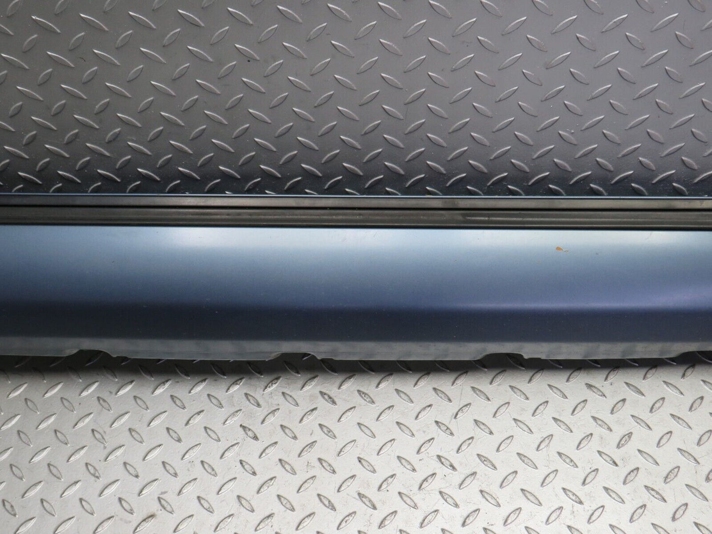 31916 Mercedes-Benz S124 220TE Wagon Side Skirt Right Side 1246902440