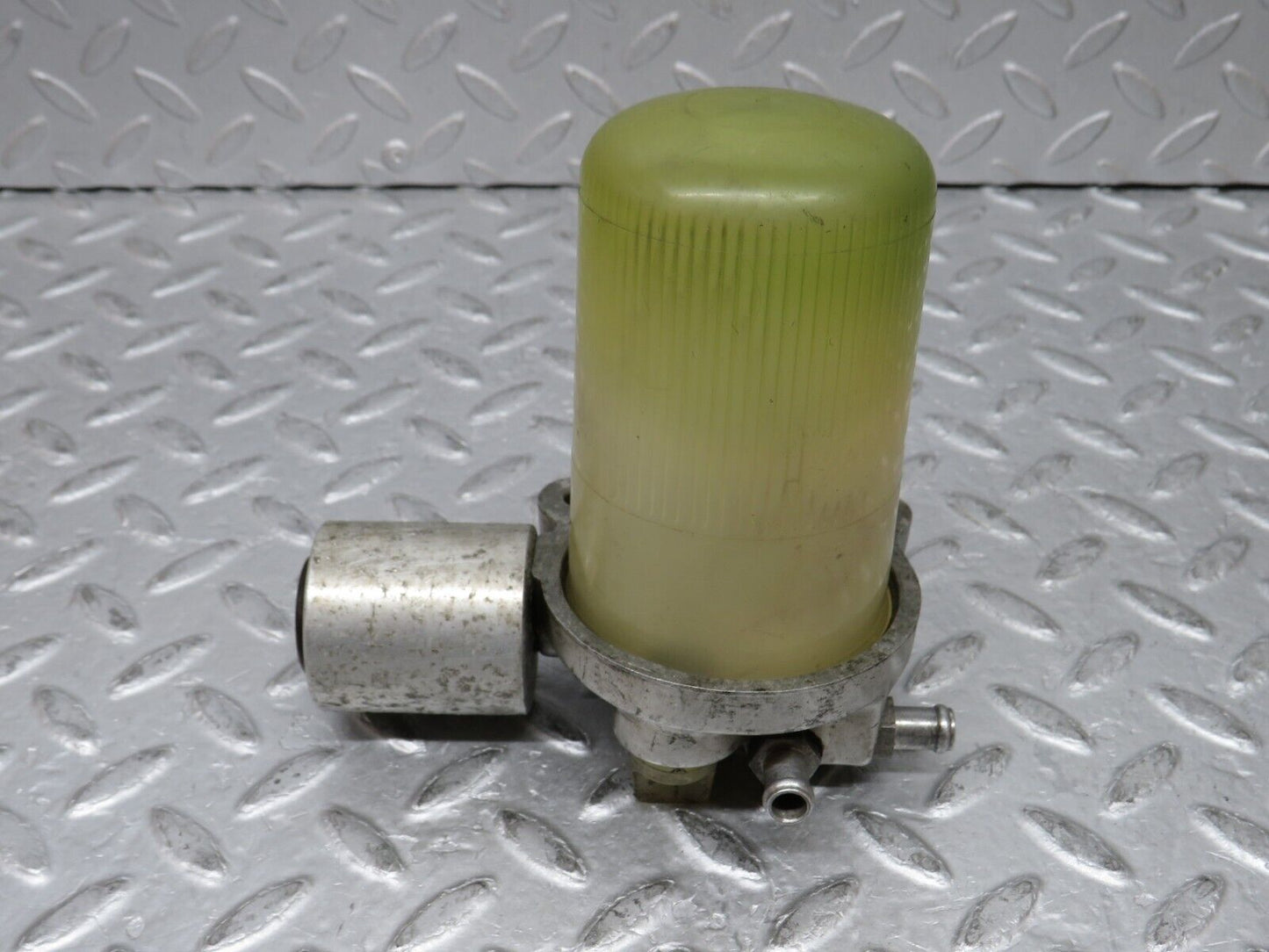 37329 Mercedes-Benz W109 300SEL Air Suspension Reservoir Bosch 0504001005