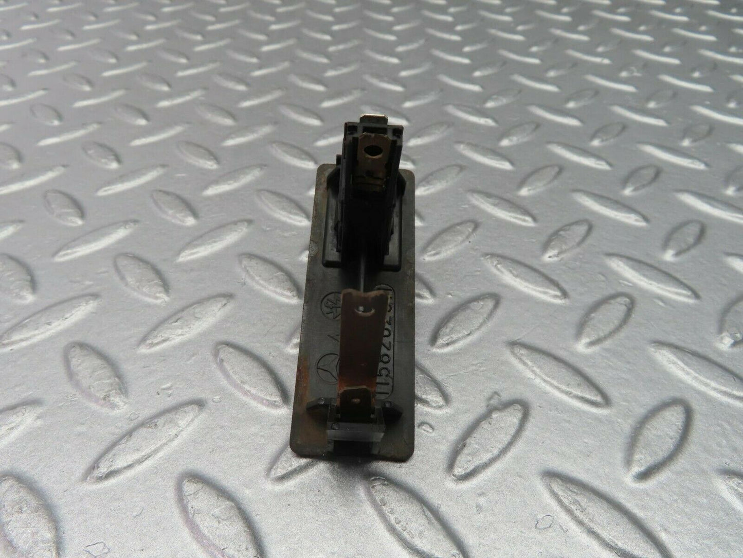 9910 Mercedes-Benz C123 230CE Coupe Trunk Lighting 1158202511