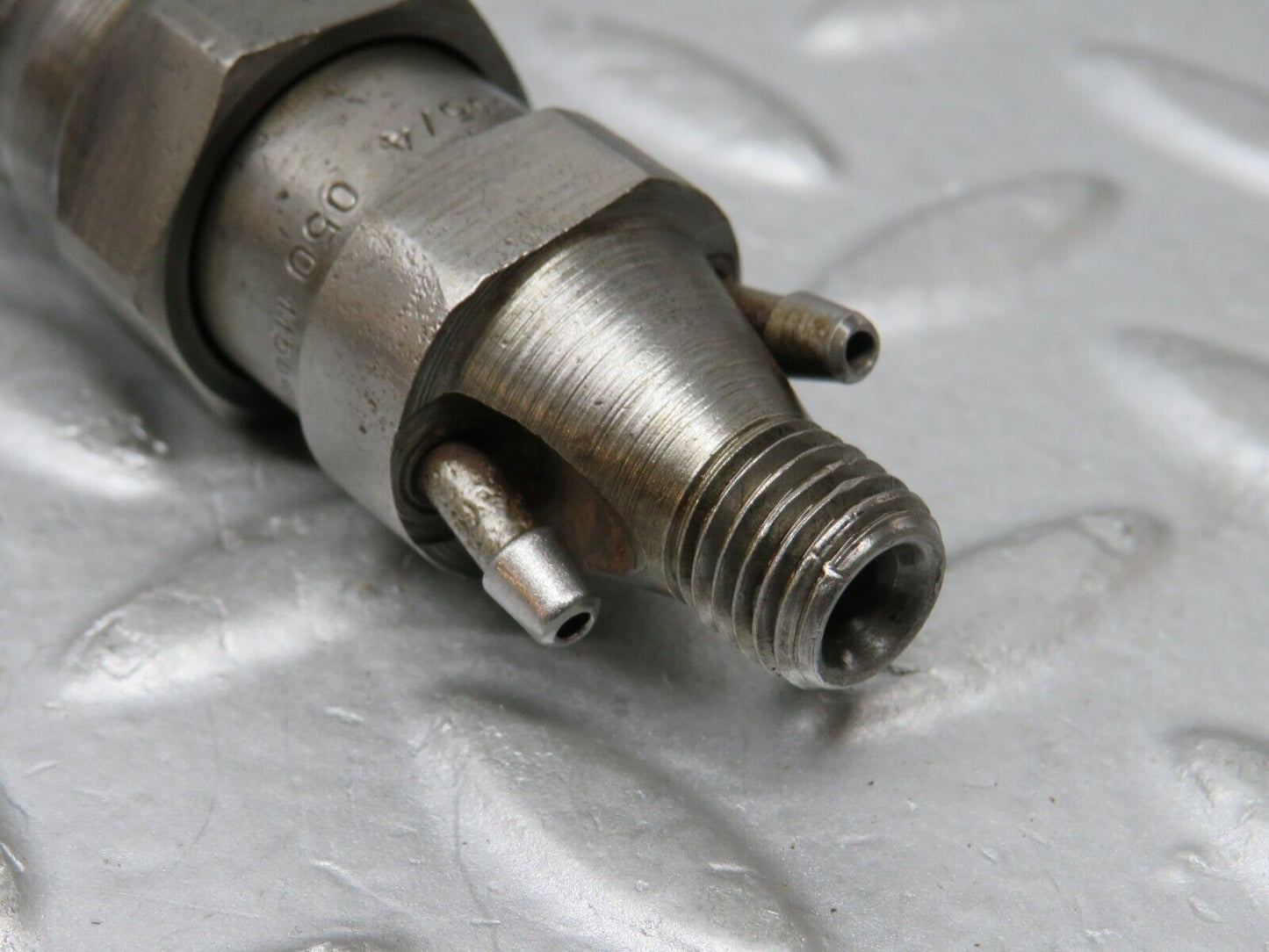 35892 Mercedes-Benz 240D OM616.912 Diesel Fuel Injector Bosch KCA30S35/4