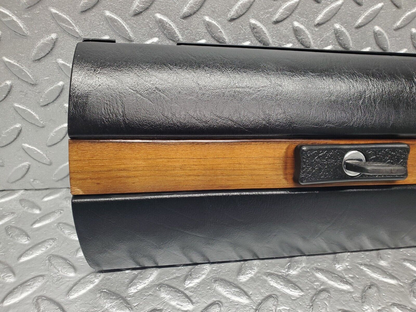 46501 Mercedes-Benz C123 280CE Coupe Glove Box Door With Key