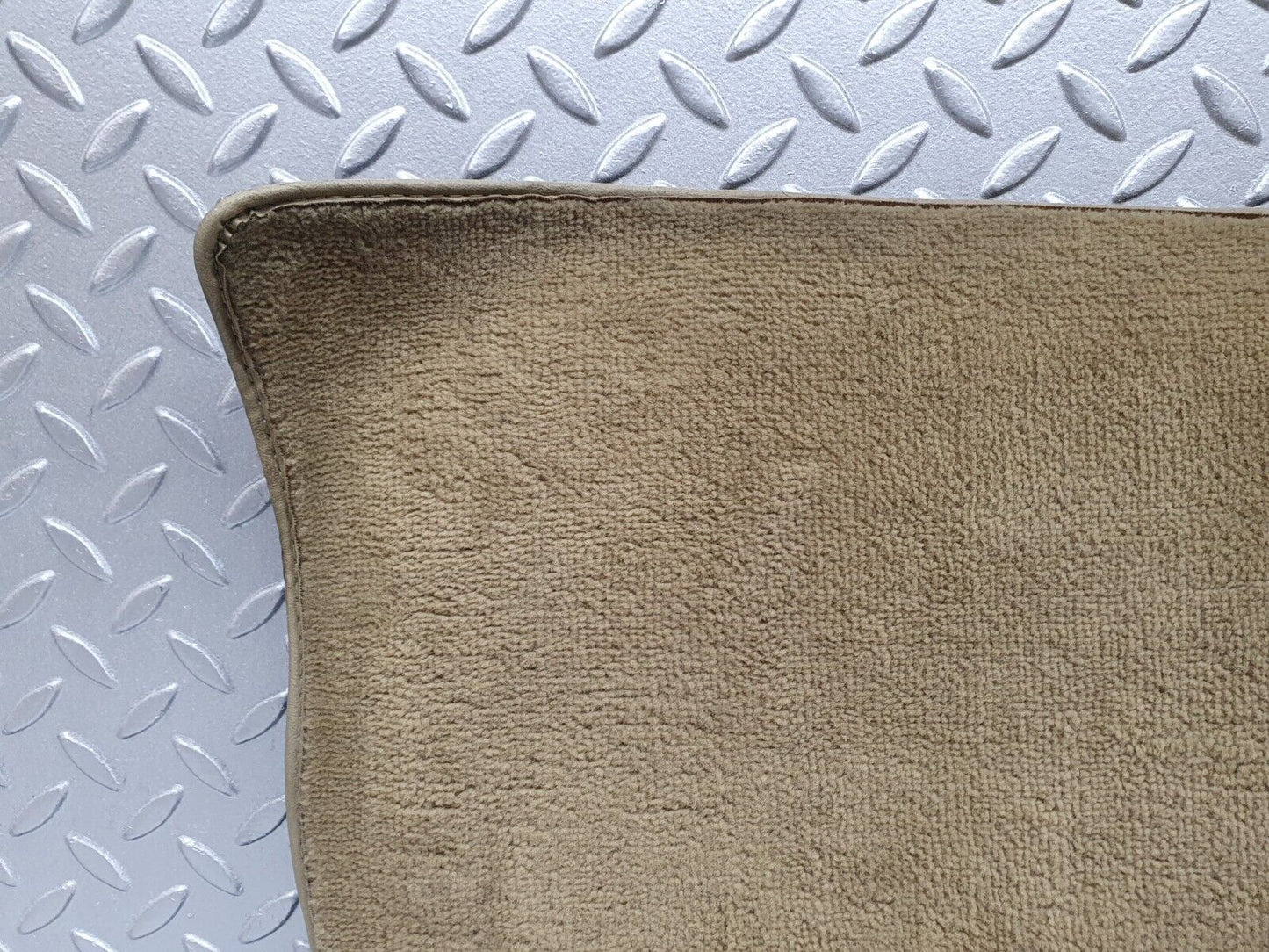 41137 Mercedes-Benz W126 300SE Front Left Floor Carpet Mat 1266846429