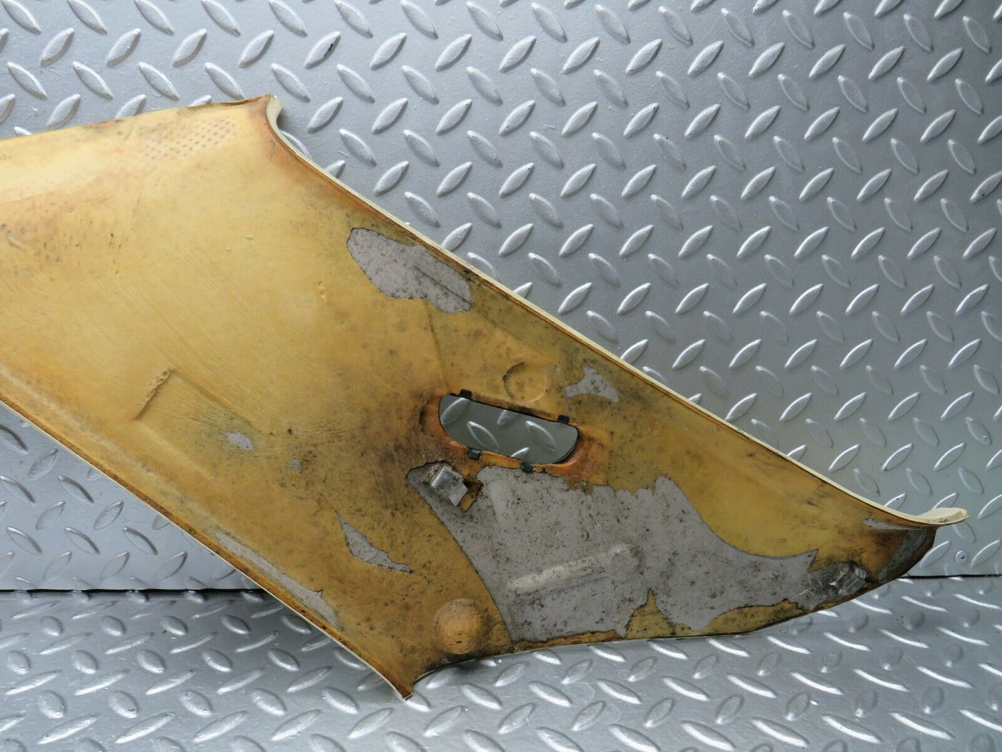 22660 Mercedes-Benz C107 450SLC Coupe C Pillar Cover Left Side Cream