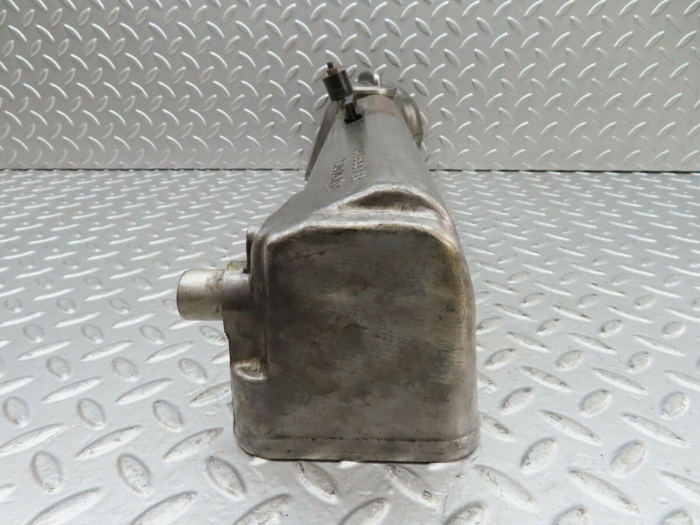 15666 Mercedes-Benz R107 450SL Cylinder Head Valve Cover Right Side 1160163305