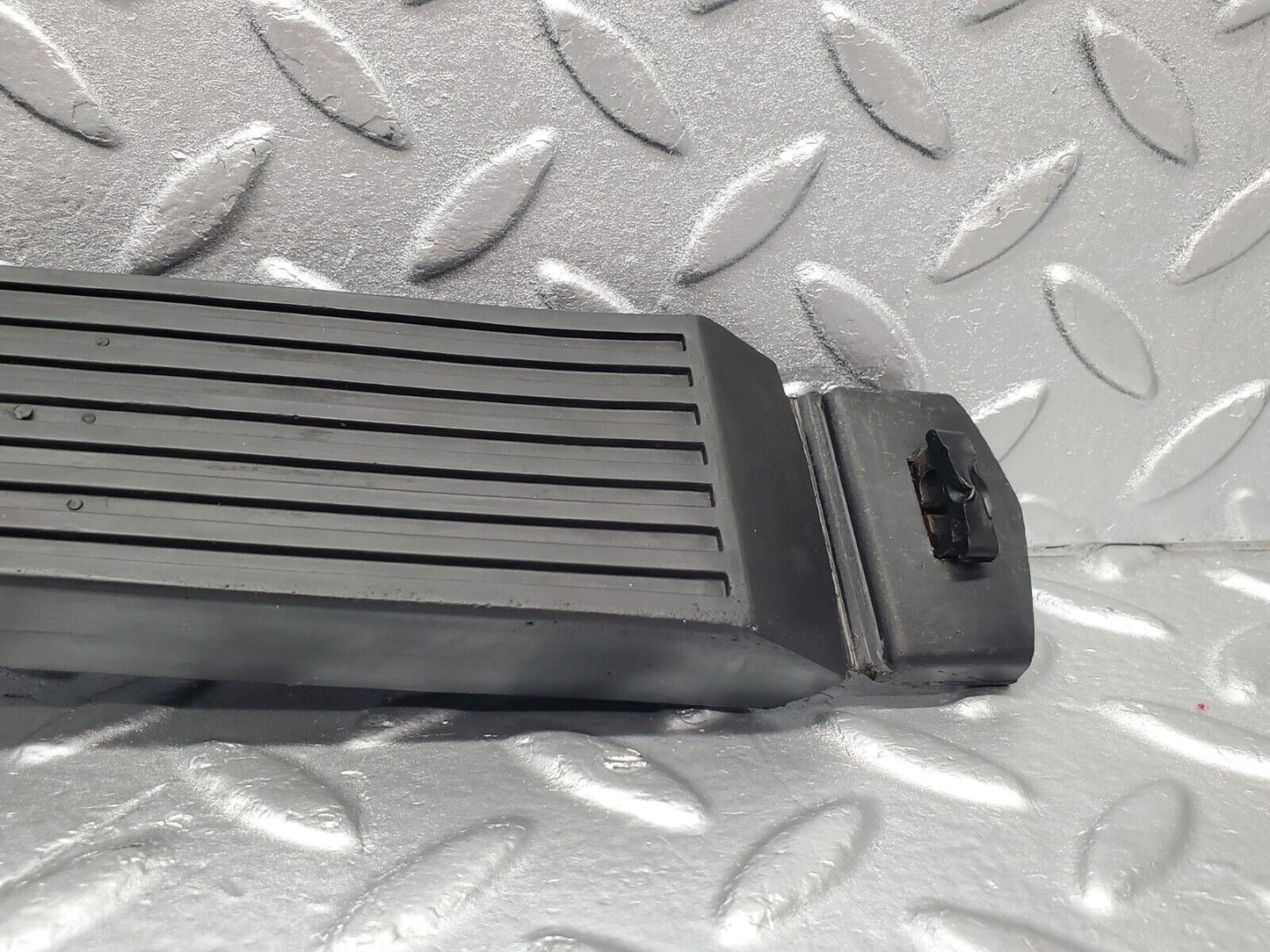 46362 Mercedes-Benz C123 280CE Coupe Accelerator Pedal With Rubber 1233010082