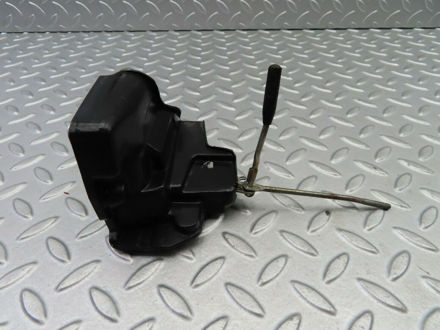 6117 Mercedes-Benz W126 380SE Front Left Door Lock Mechanism