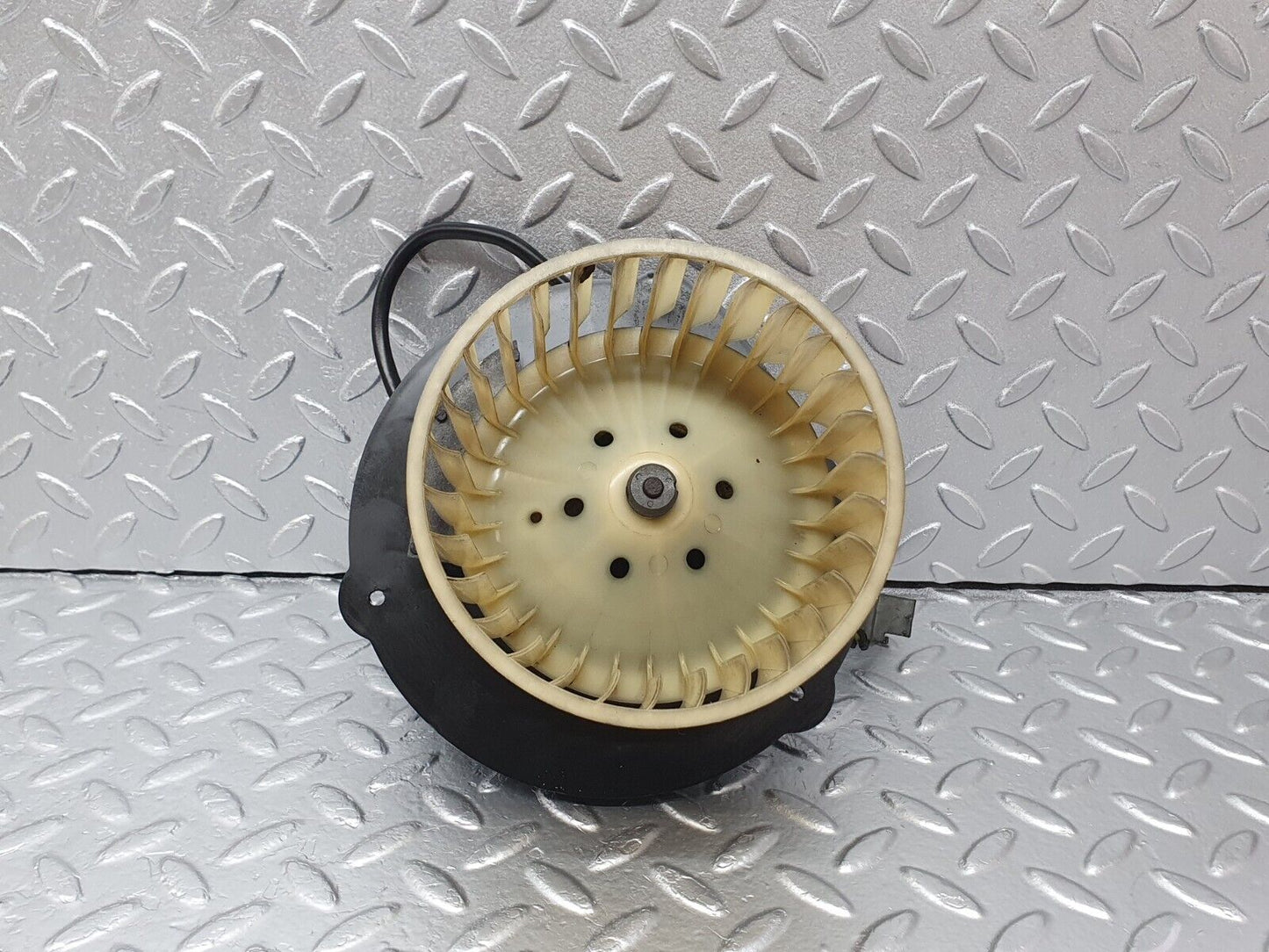 42135 Mercedes-Benz W123 280E Heater Blower Fan Motor AX02577692M