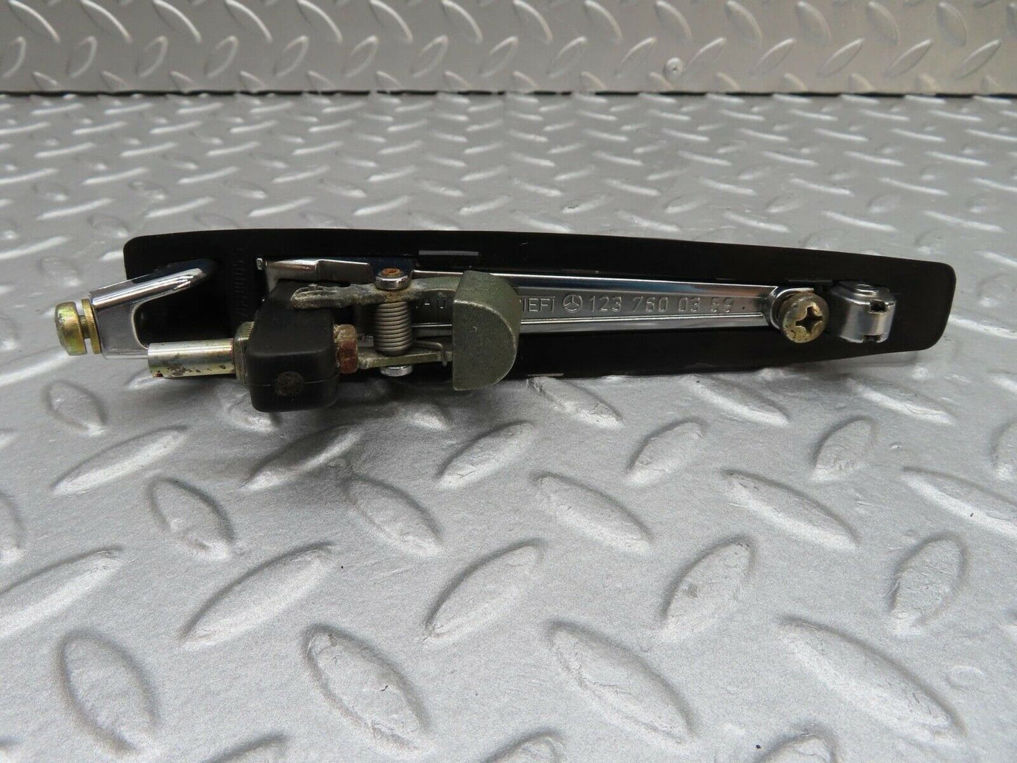 15967 Mercedes-Benz W123 280E Rear Right Exterior Door Handle 1237600359