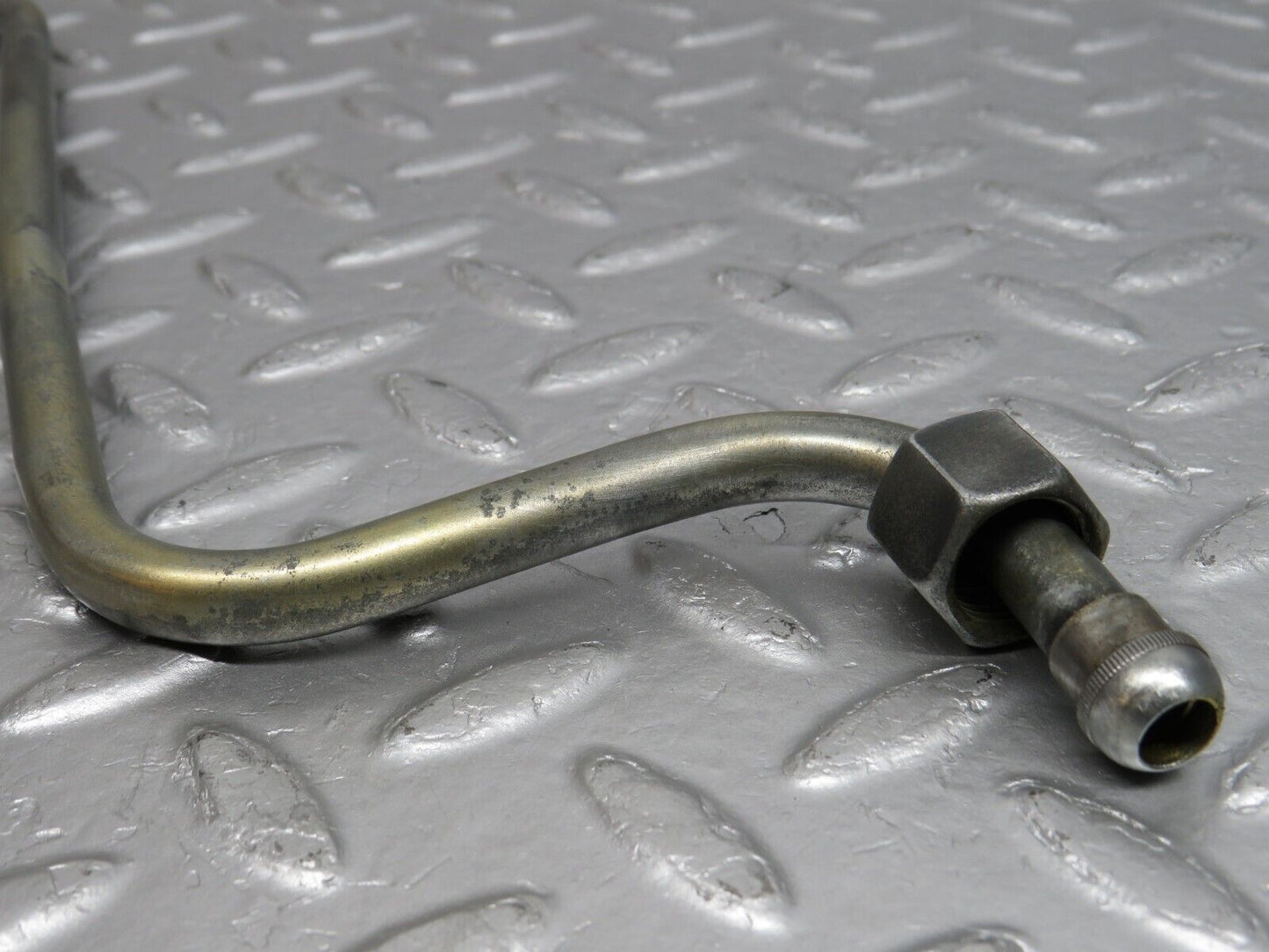 39805 Mercedes-Benz R129 320SL Coupe Oil Line Pipe