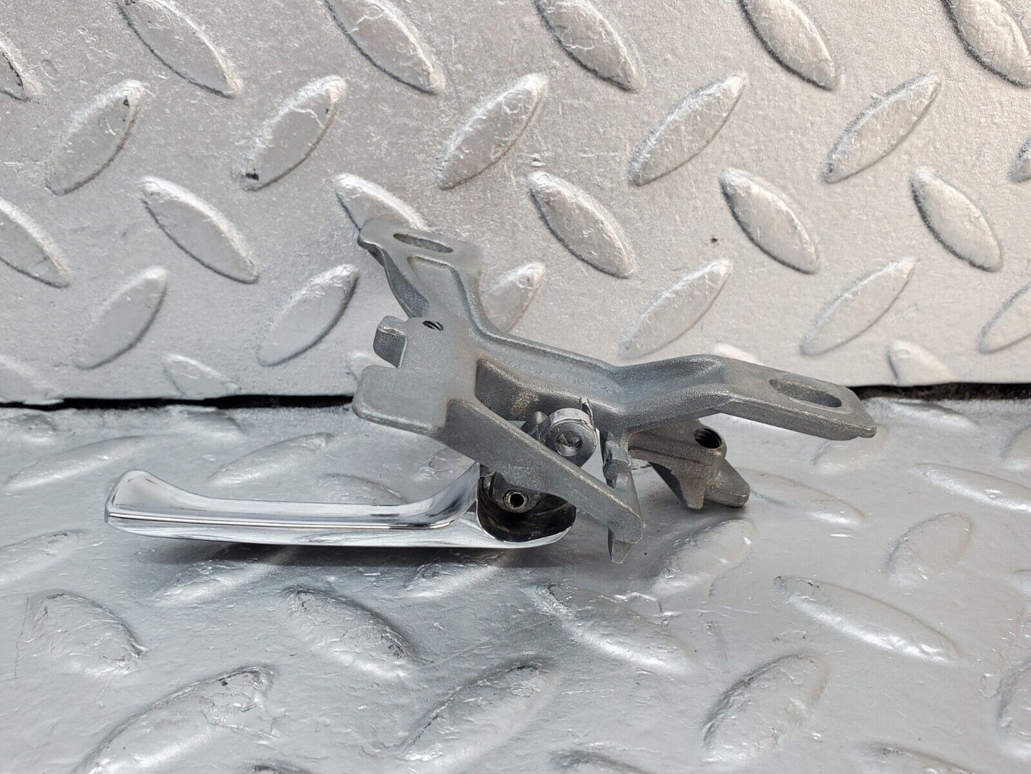 45561 Mercedes-Benz W126 420SE Left Door Interior Handle