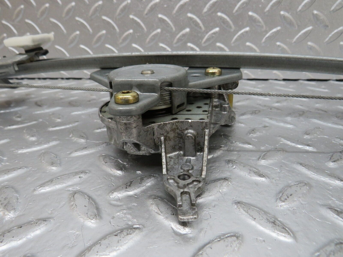 33258 Mercedes-Benz W202 C180 Rear Right Power Window Regulator 0130821636