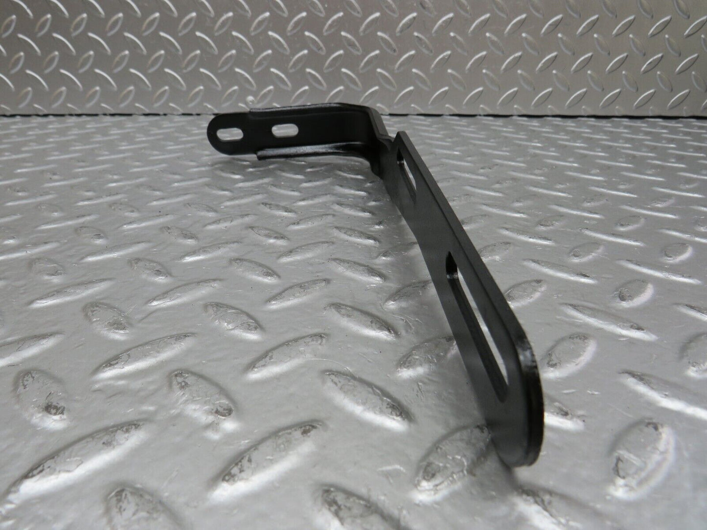 26739 Mercedes-Benz C124 220CE Coupe Exhaust Bracket