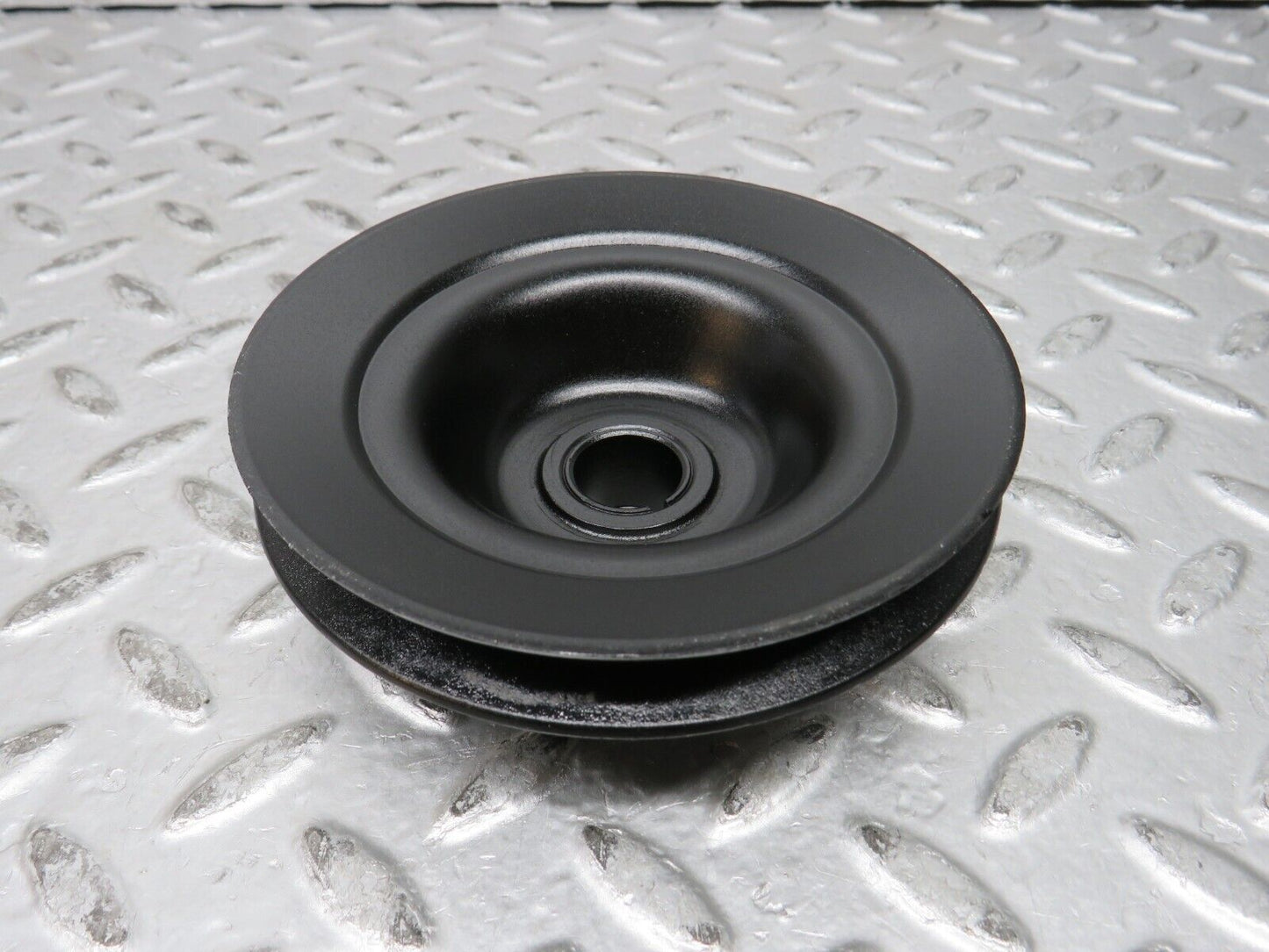 28760 Mercedes-Benz W123 230E Power Steering Pump Pulley 1022300015