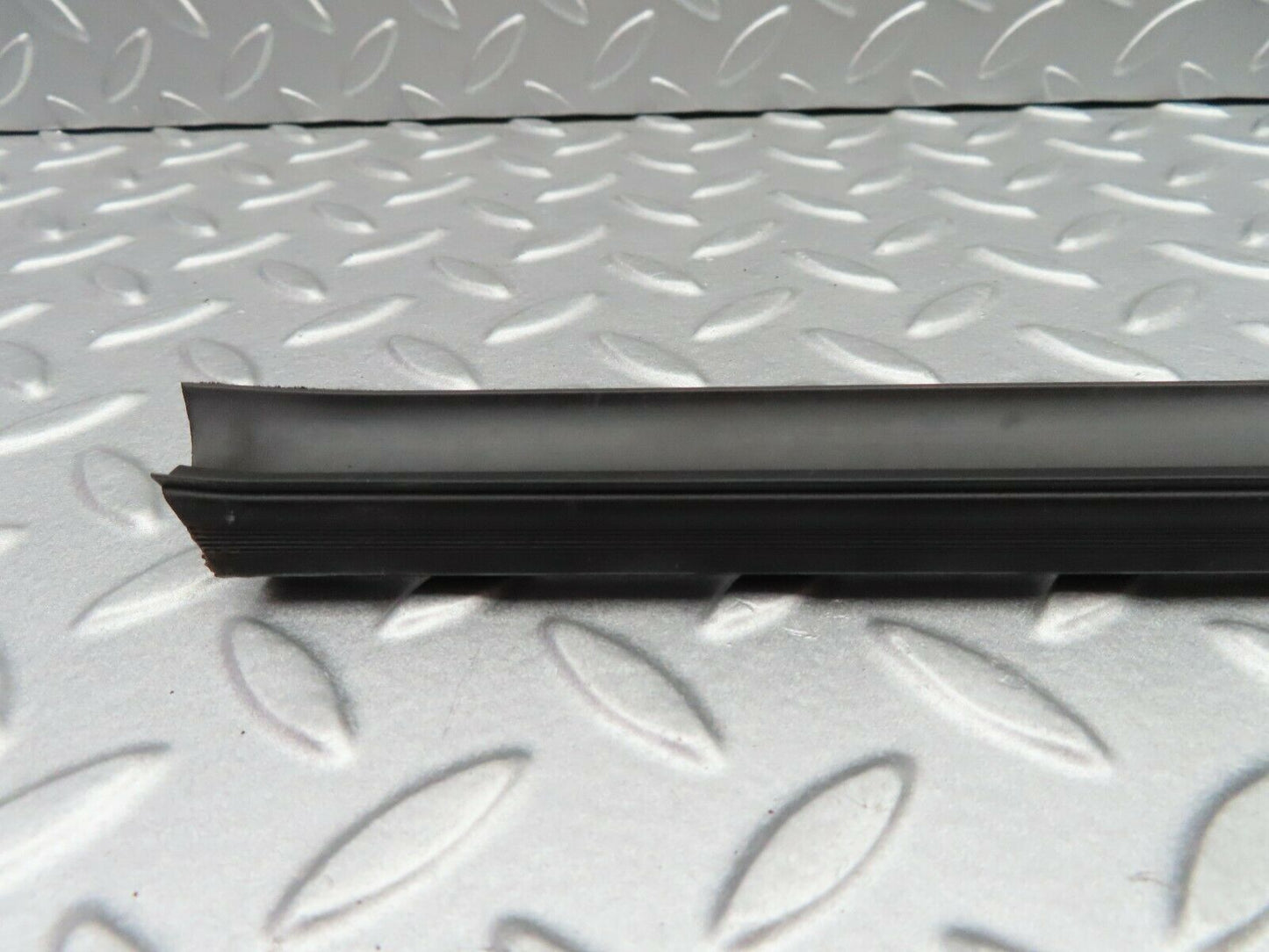 5271 Mercedes-Benz W124 230E Inner Window Weatherstrip Seal Front Right