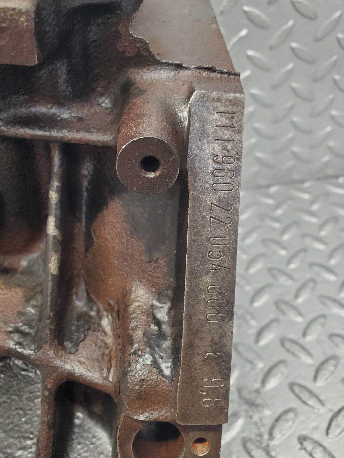 W124 Wagon engine block used OEM