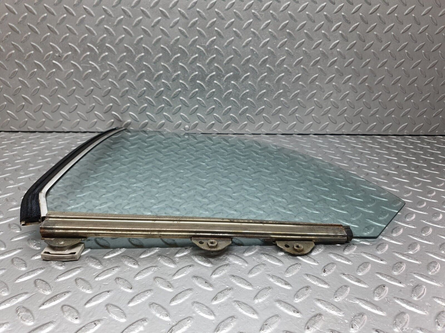 44183 Mercedes-Benz C123 230CE Coupe Rear Left Window Glass
