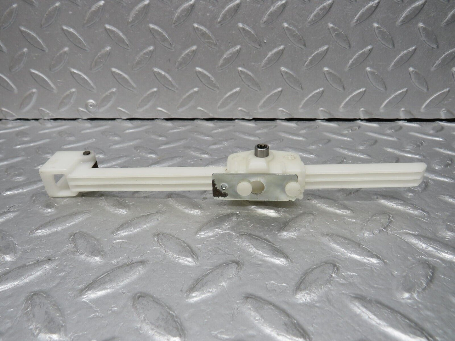 37104 Mercedes-Benz C126 420SEC Coupe Headrest Adjustment Plastic Rail Left