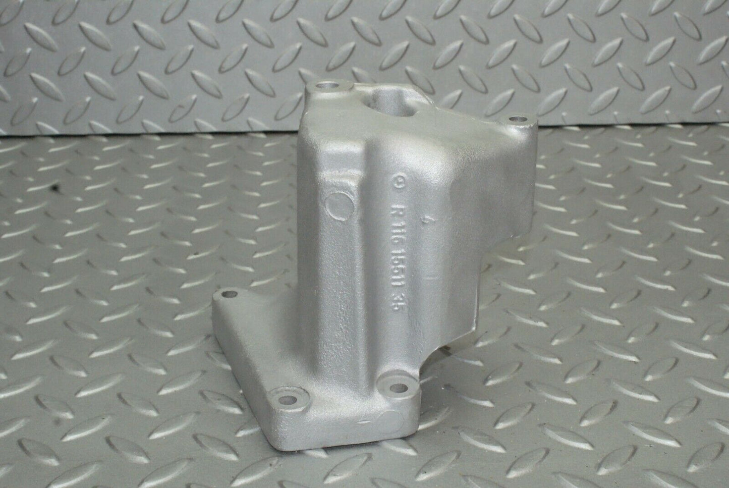 2500 Mercedes-Benz W116 350SE Alternator Generator Bracket Mount 1161551135