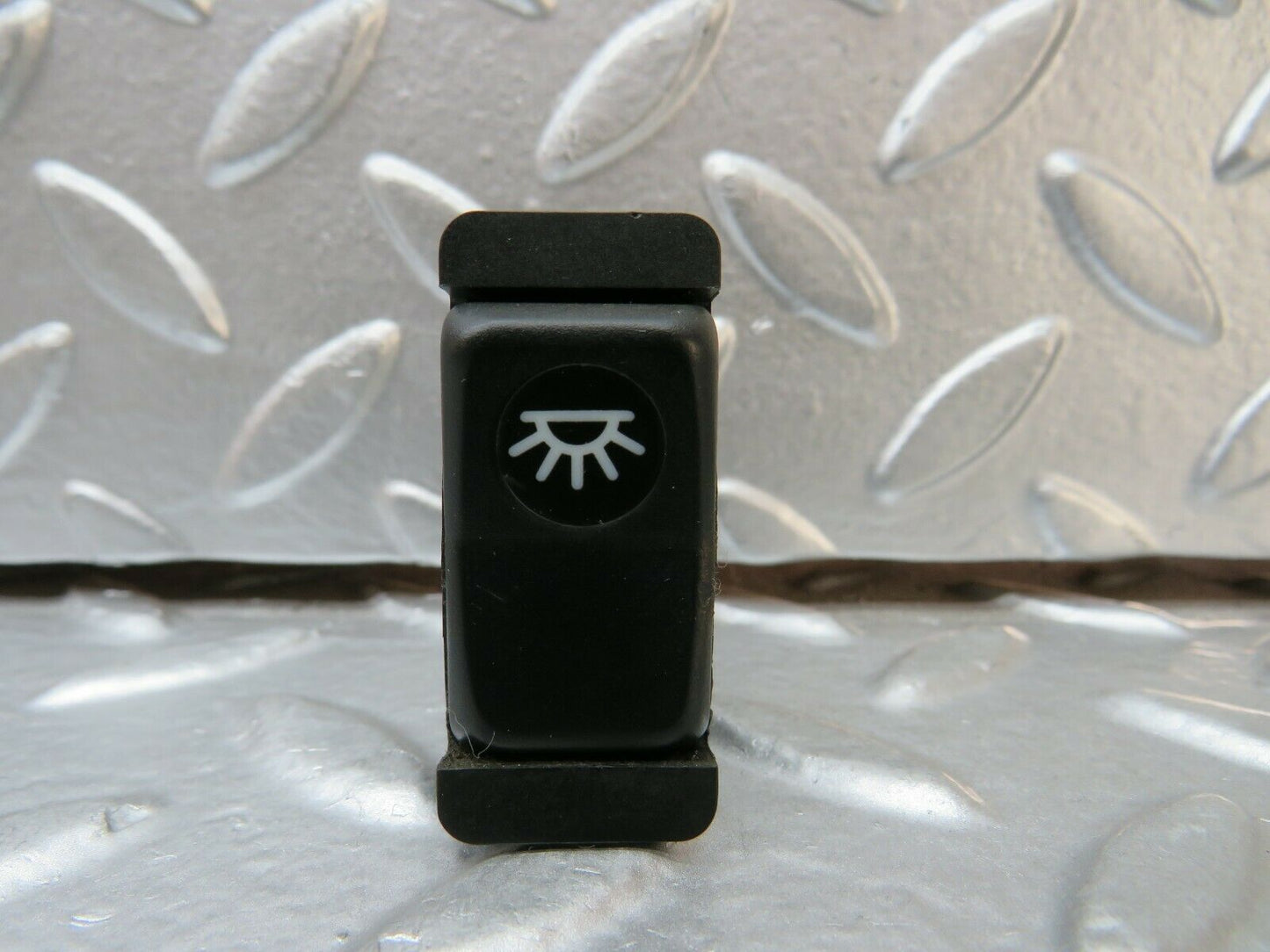 23980 Mercedes-Benz W123 280E Interior Light Switch 0008205910