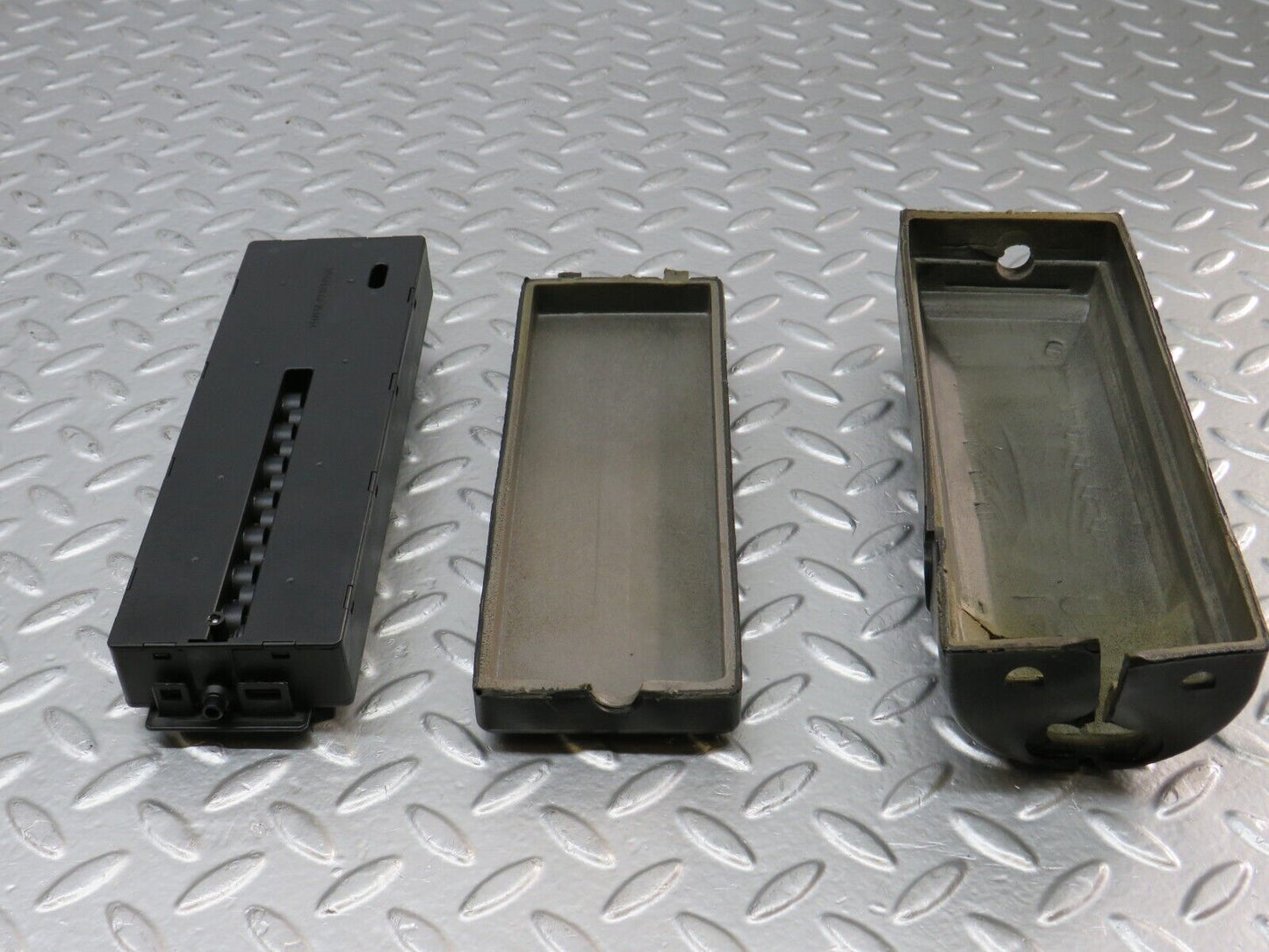 24699 Mercedes-Benz W140 S320 Climate Control Vacuum Valve Unit 2108000078