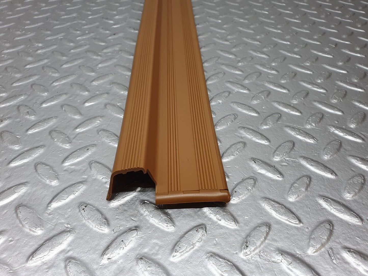 41416 Mercedes-Benz W124 200E Rear Left Door Sill Trim Palomino